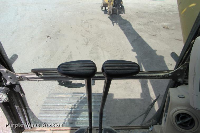 image for item DE0179 2003 Caterpillar 325C L excavator