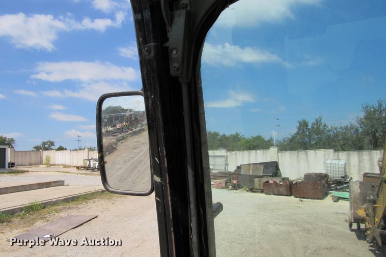 image for item DE0179 2003 Caterpillar 325C L excavator