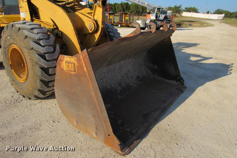 image for item DE0180 2003 Caterpillar 938G wheel loader