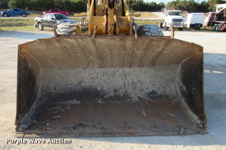 image for item DE0180 2003 Caterpillar 938G wheel loader