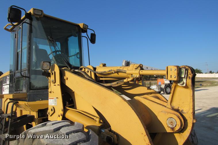 image for item DE0180 2003 Caterpillar 938G wheel loader