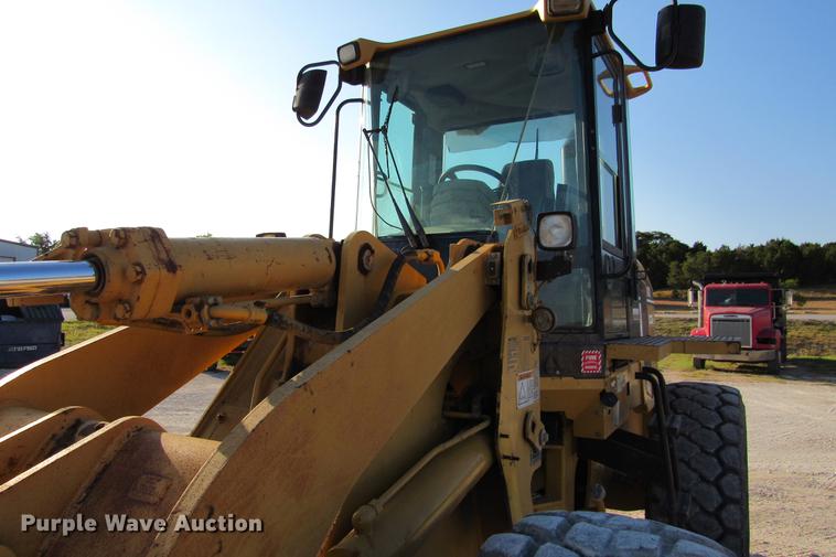 image for item DE0180 2003 Caterpillar 938G wheel loader