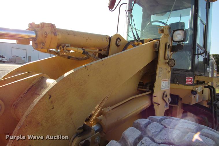image for item DE0180 2003 Caterpillar 938G wheel loader