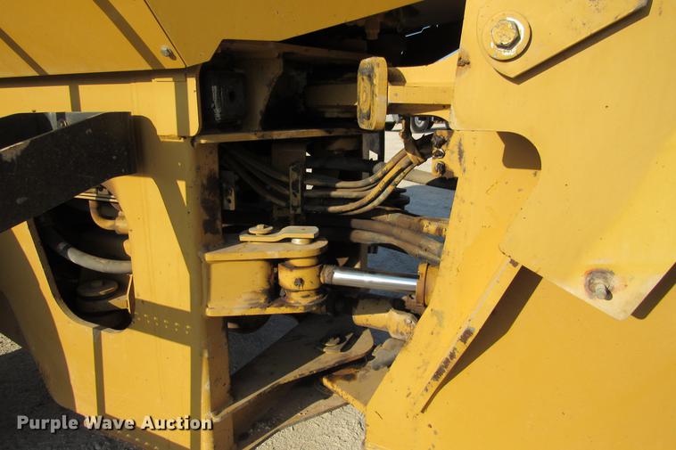 image for item DE0180 2003 Caterpillar 938G wheel loader