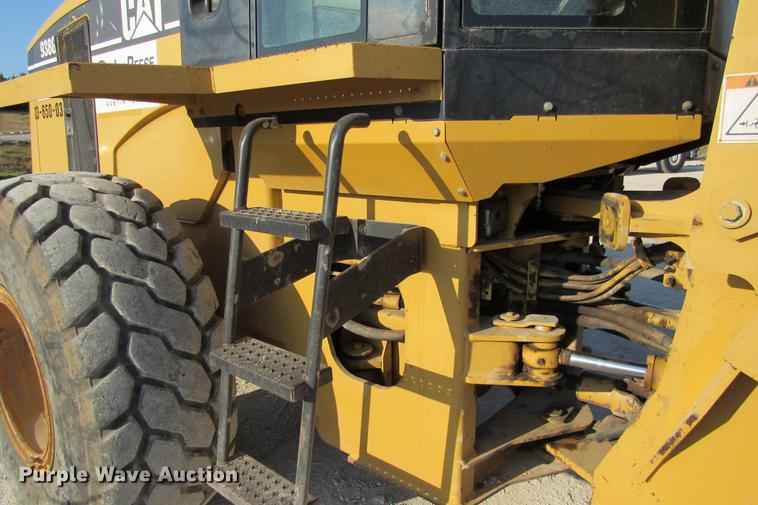 image for item DE0180 2003 Caterpillar 938G wheel loader