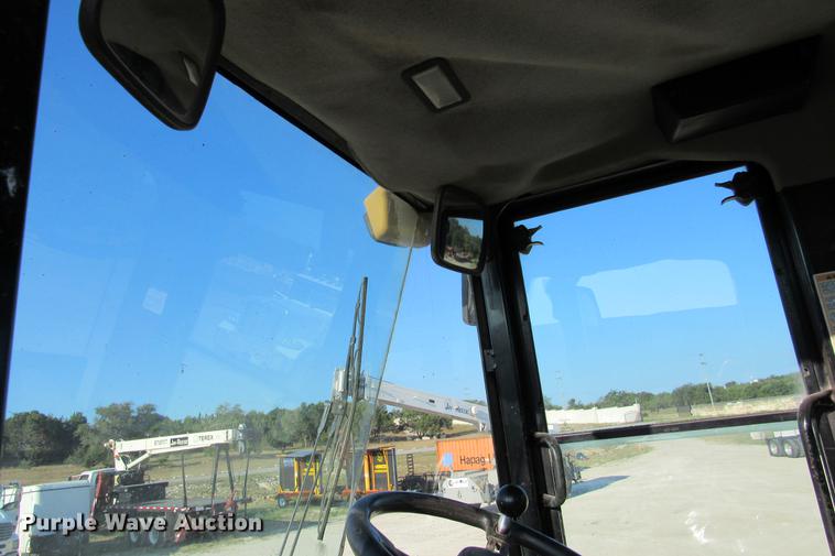 image for item DE0180 2003 Caterpillar 938G wheel loader