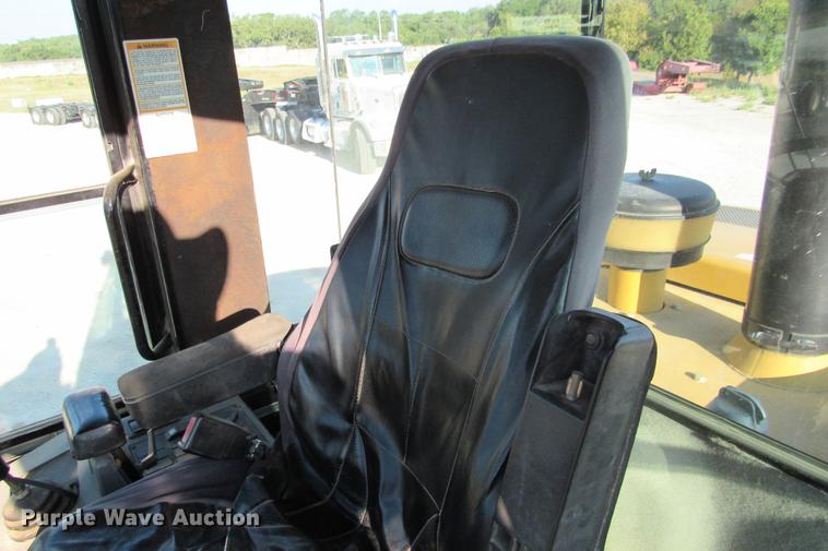 image for item DE0180 2003 Caterpillar 938G wheel loader