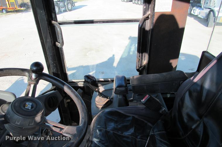 image for item DE0180 2003 Caterpillar 938G wheel loader