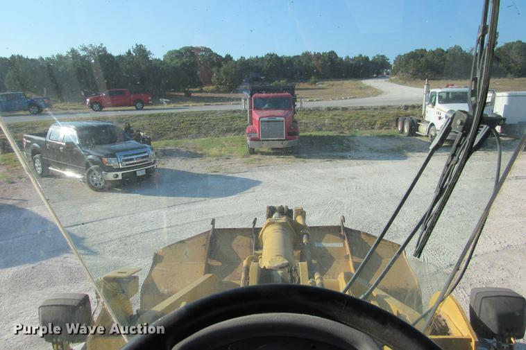 image for item DE0180 2003 Caterpillar 938G wheel loader