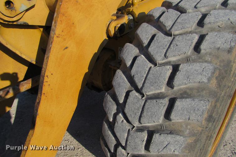 image for item DE0180 2003 Caterpillar 938G wheel loader