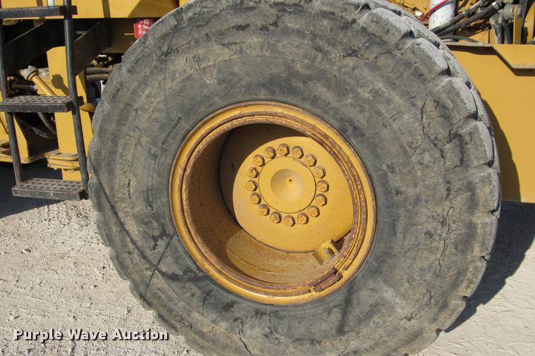 image for item DE0180 2003 Caterpillar 938G wheel loader