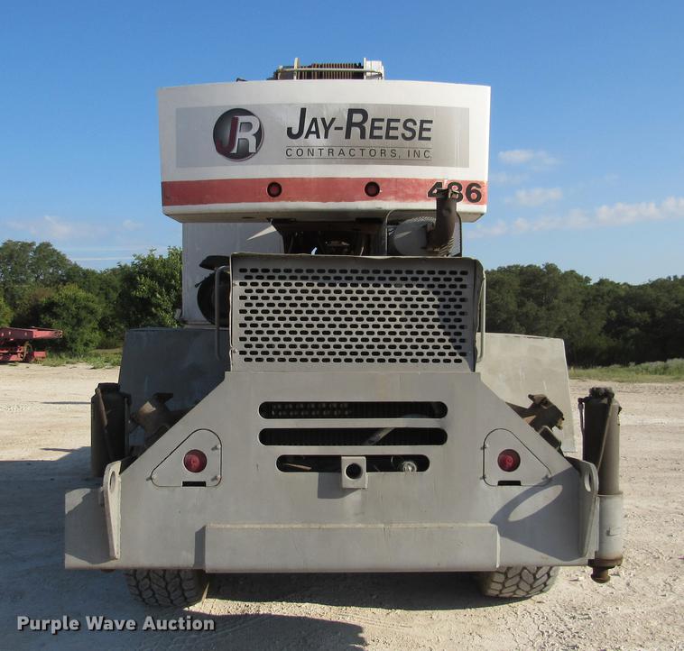 image for item DE0181 1990 Lorain LRT275D crane