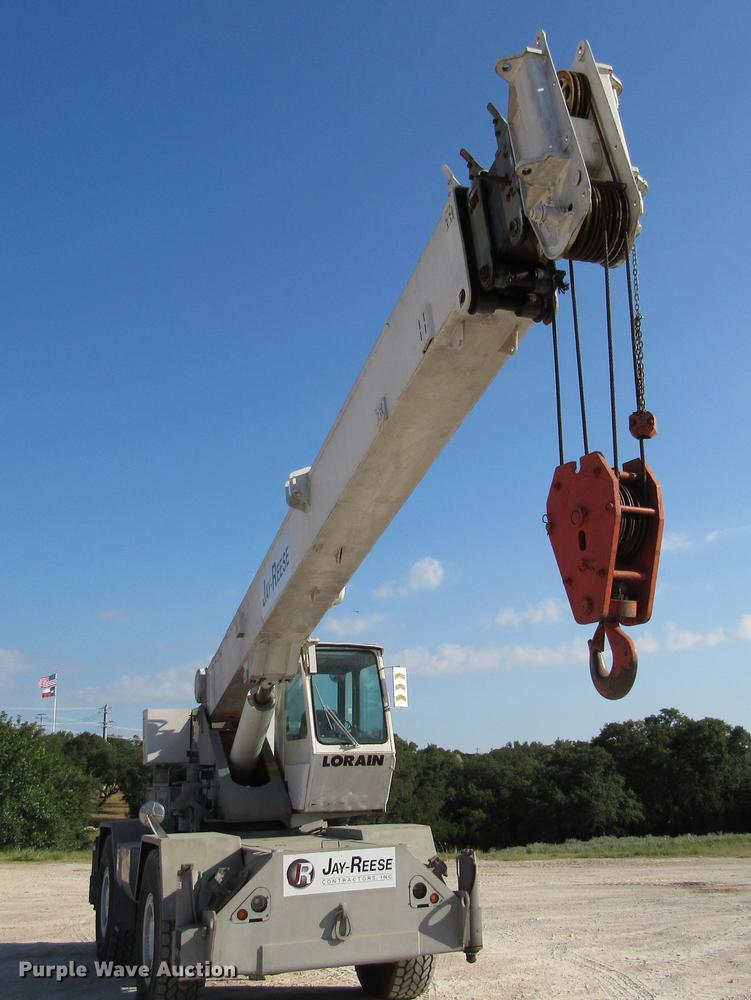 image for item DE0181 1990 Lorain LRT275D crane