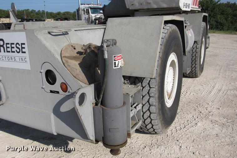 image for item DE0181 1990 Lorain LRT275D crane