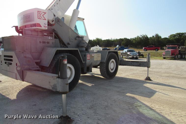 image for item DE0181 1990 Lorain LRT275D crane