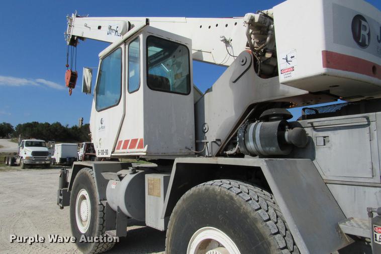 image for item DE0181 1990 Lorain LRT275D crane