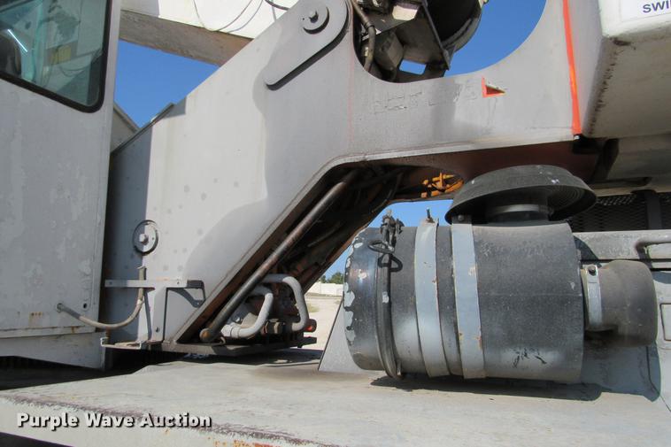 image for item DE0181 1990 Lorain LRT275D crane