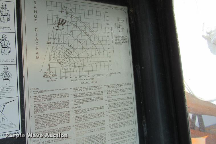 image for item DE0181 1990 Lorain LRT275D crane