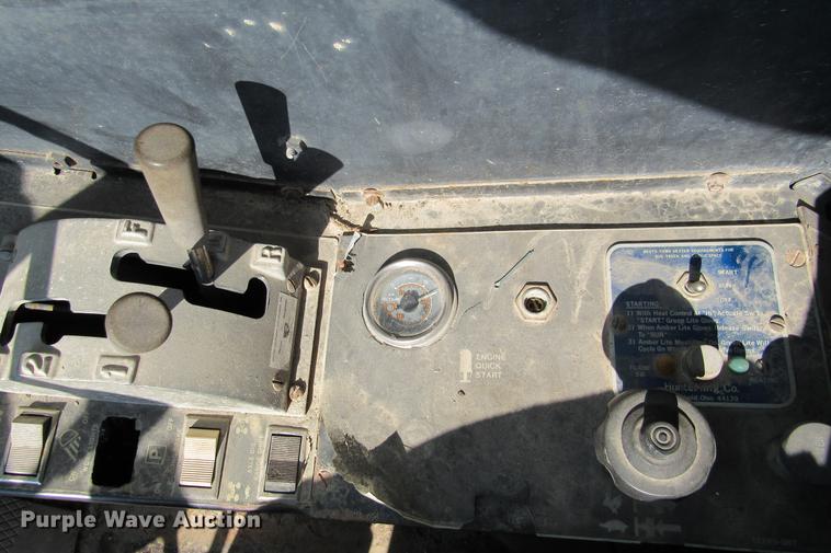 image for item DE0181 1990 Lorain LRT275D crane