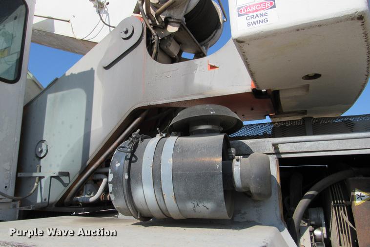 image for item DE0181 1990 Lorain LRT275D crane