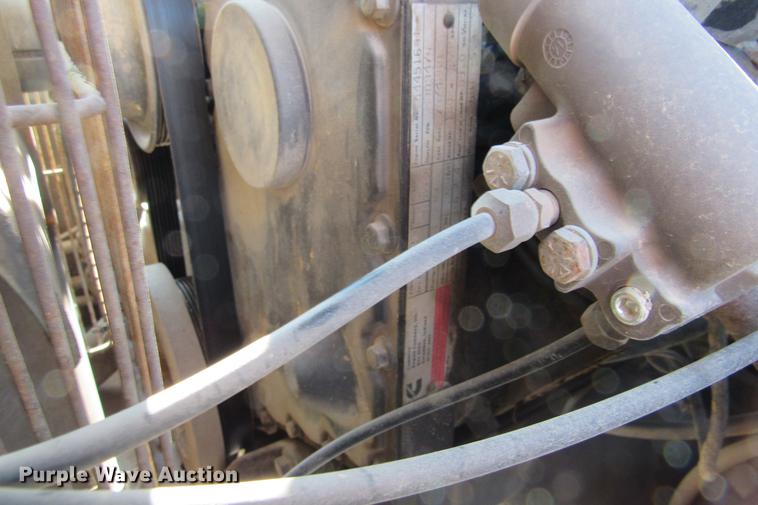 image for item DE0181 1990 Lorain LRT275D crane