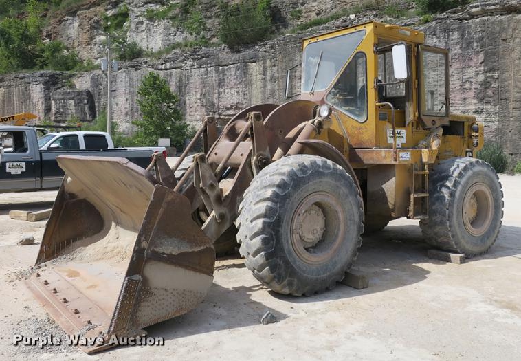 image for item DE3778 1979 Caterpillar 950 wheel loader