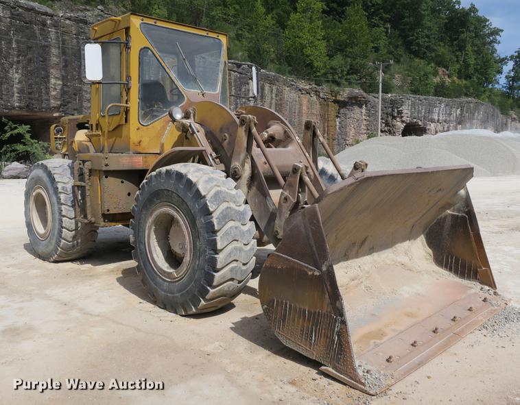 image for item DE3778 1979 Caterpillar 950 wheel loader