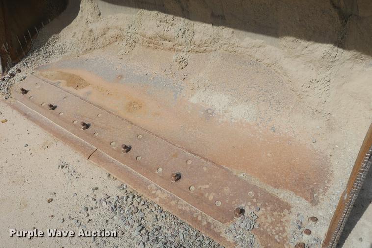 image for item DE3778 1979 Caterpillar 950 wheel loader