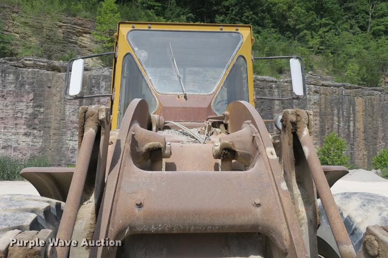 image for item DE3778 1979 Caterpillar 950 wheel loader