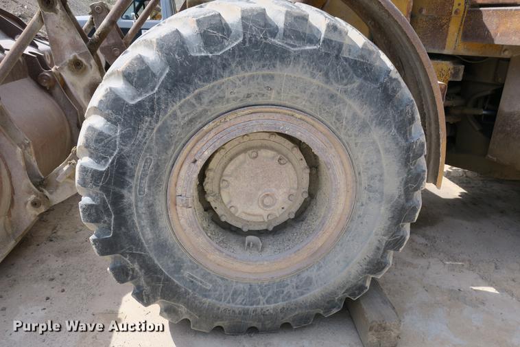 image for item DE3778 1979 Caterpillar 950 wheel loader