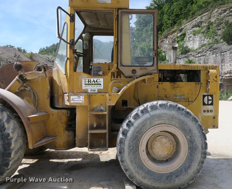 image for item DE3778 1979 Caterpillar 950 wheel loader