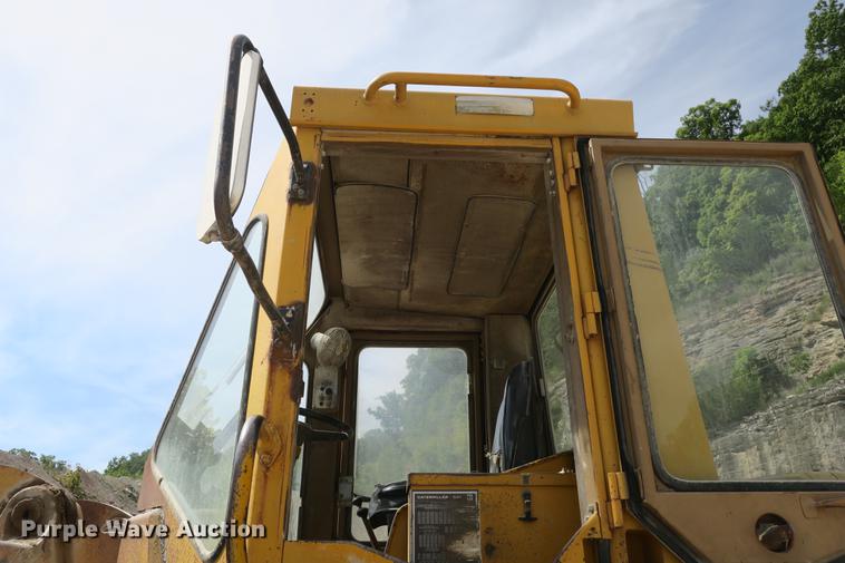 image for item DE3778 1979 Caterpillar 950 wheel loader