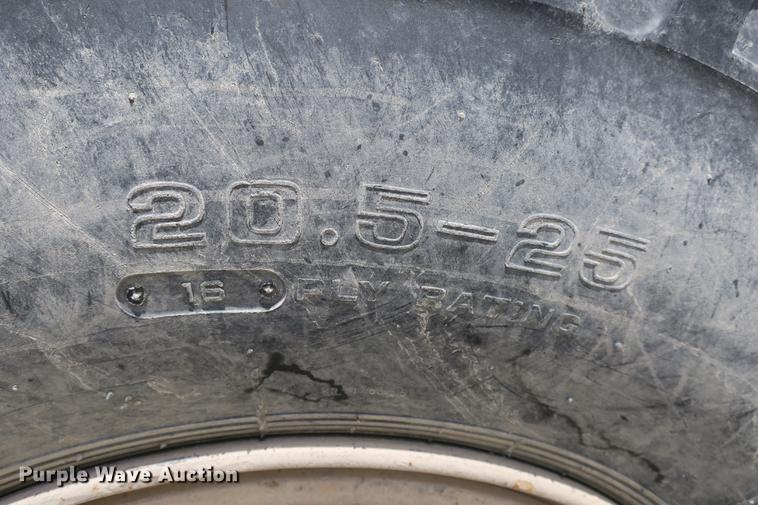 image for item DE3778 1979 Caterpillar 950 wheel loader