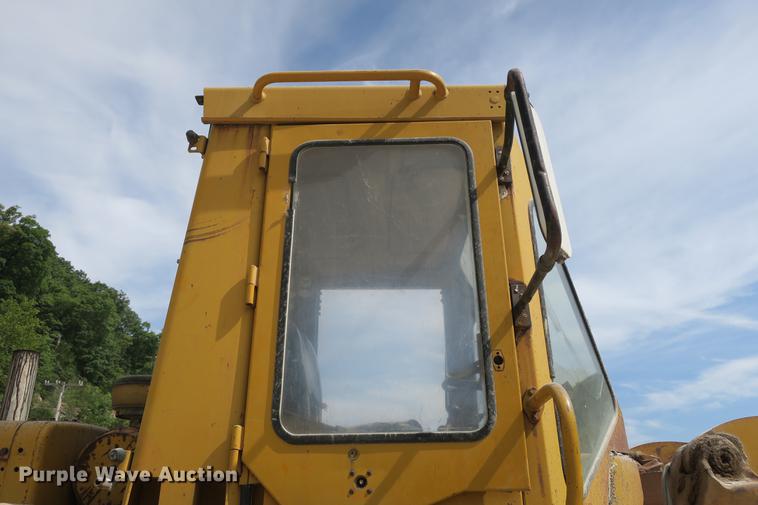 image for item DE3778 1979 Caterpillar 950 wheel loader