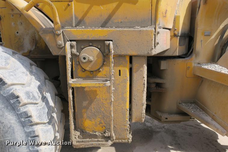 image for item DE3778 1979 Caterpillar 950 wheel loader
