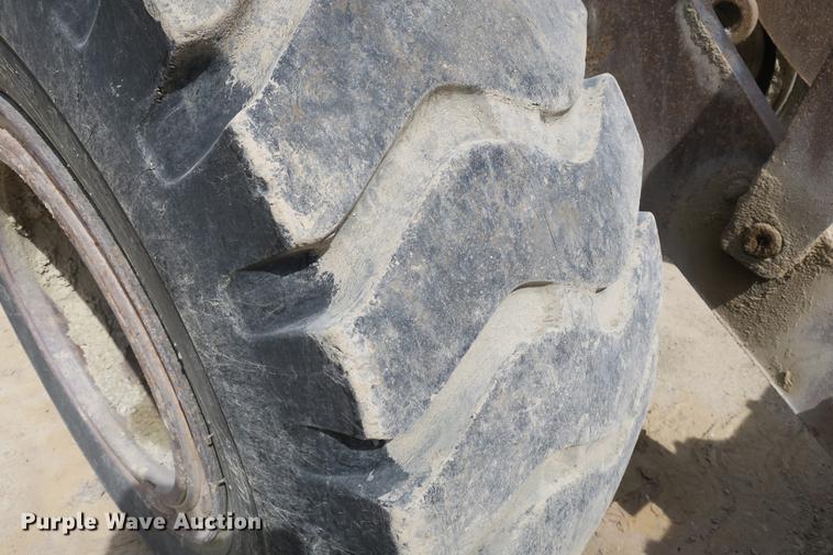 image for item DE3778 1979 Caterpillar 950 wheel loader