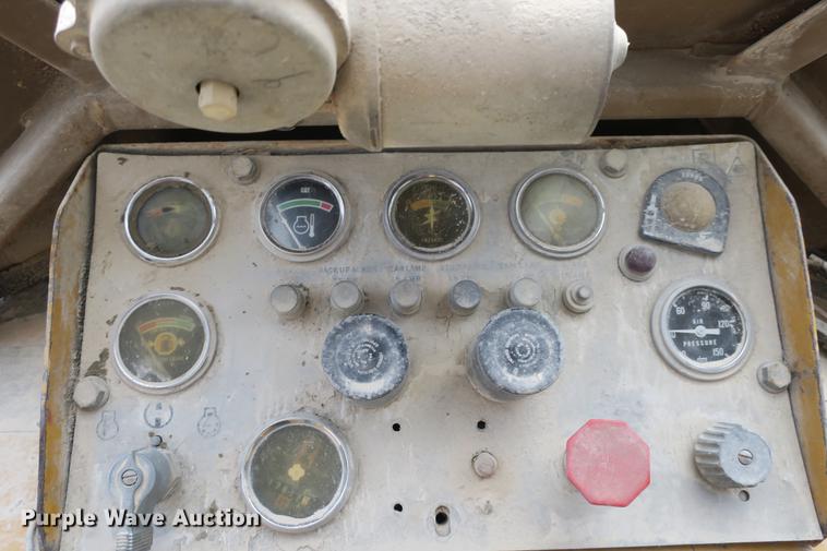 image for item DE3778 1979 Caterpillar 950 wheel loader