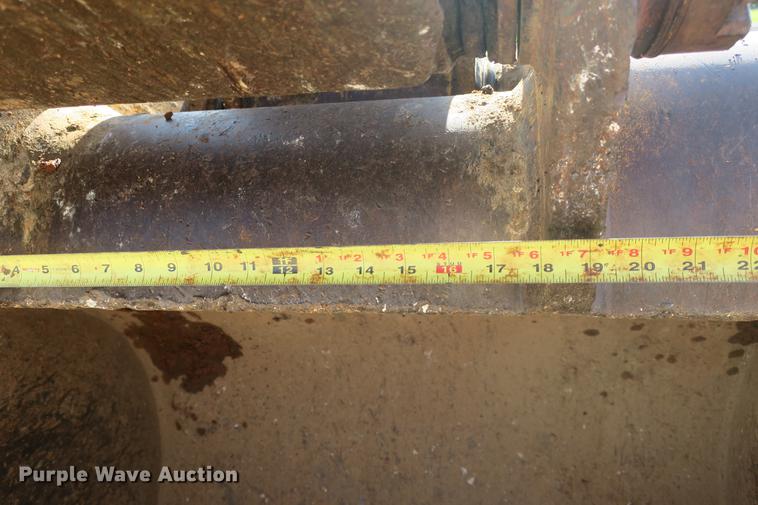 image for item DE3784 2009 Caterpillar 329D L excavator