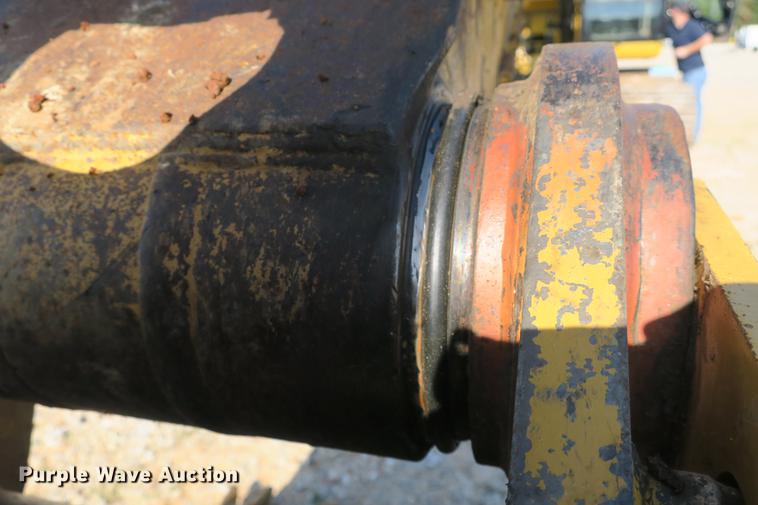 image for item DE3784 2009 Caterpillar 329D L excavator