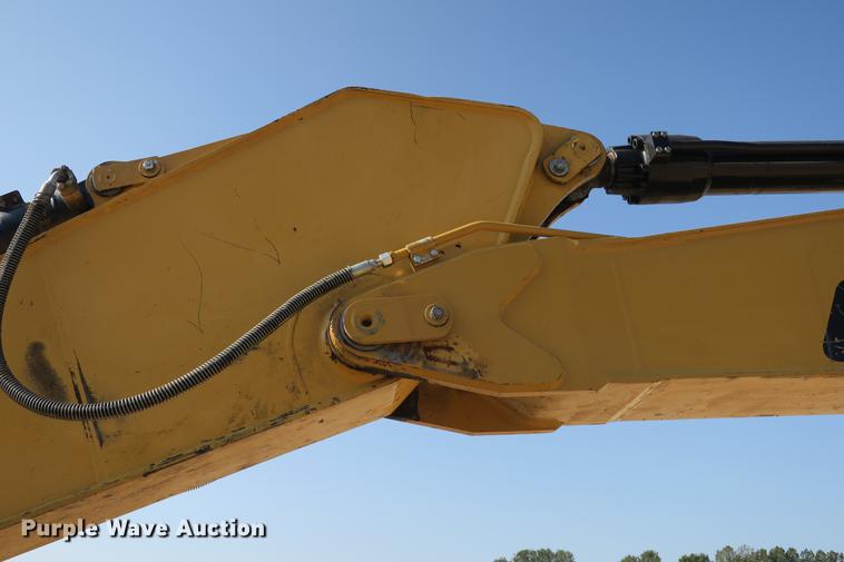 image for item DE3784 2009 Caterpillar 329D L excavator