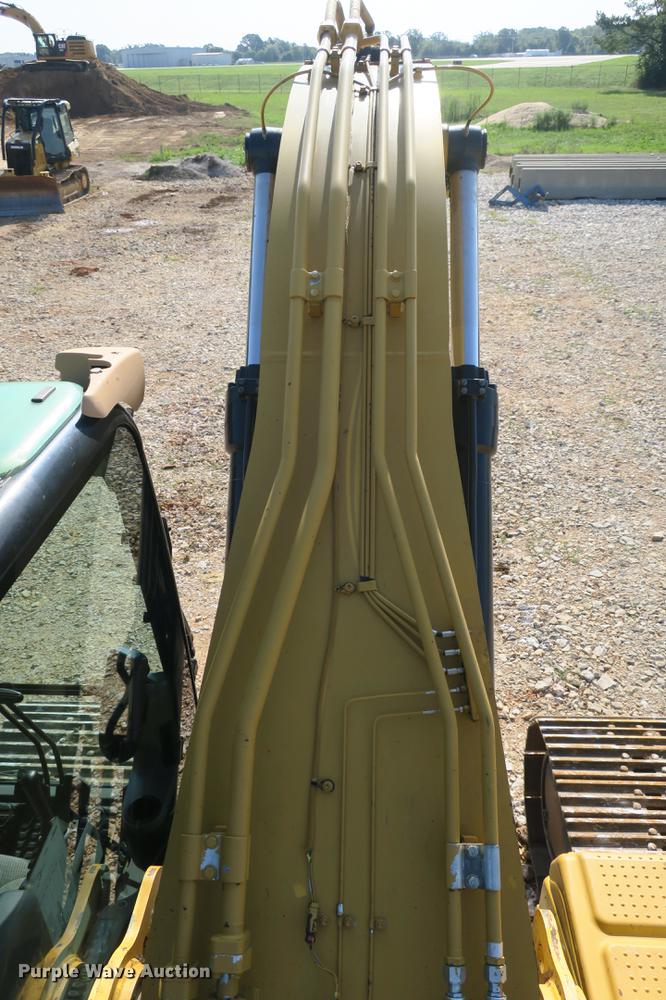 image for item DE3784 2009 Caterpillar 329D L excavator