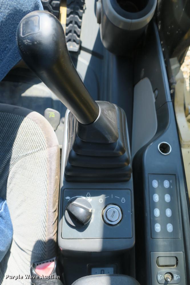 image for item DE3784 2009 Caterpillar 329D L excavator