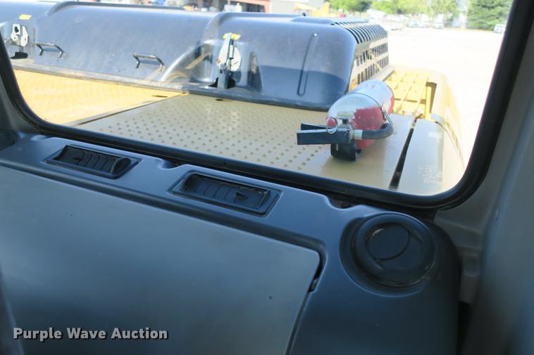 image for item DE3784 2009 Caterpillar 329D L excavator