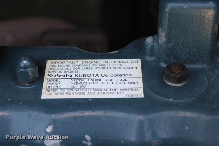 image for item DE3833 2001 Bobcat 331 mini excavator