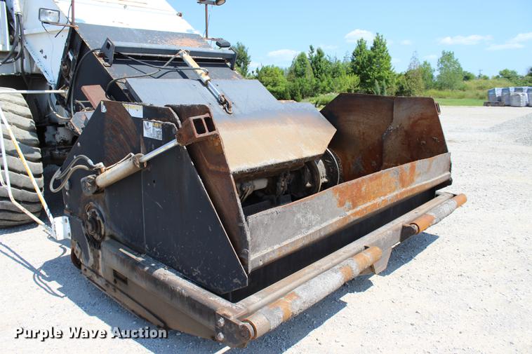 image for item DE3834 1995 Roadtec SB2500 Shuttle Buggy material transfer vehicle