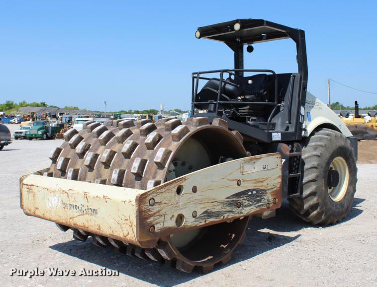 image for item DE3835 2005 Ingersoll Rand SD105F-TF single drum roller