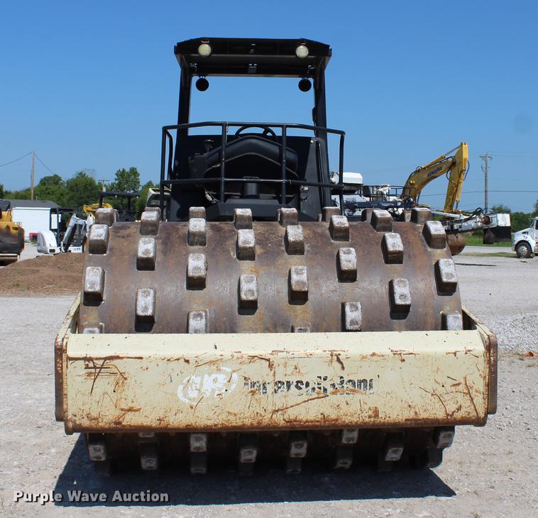 image for item DE3835 2005 Ingersoll Rand SD105F-TF single drum roller