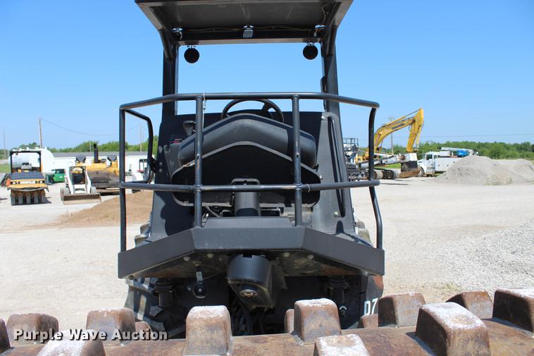 image for item DE3835 2005 Ingersoll Rand SD105F-TF single drum roller