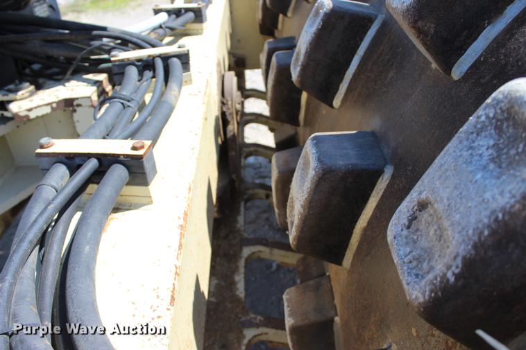 image for item DE3835 2005 Ingersoll Rand SD105F-TF single drum roller