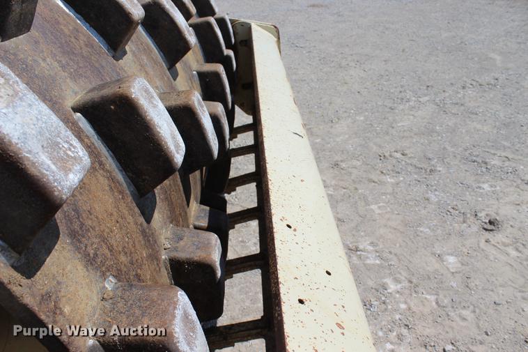 image for item DE3835 2005 Ingersoll Rand SD105F-TF single drum roller